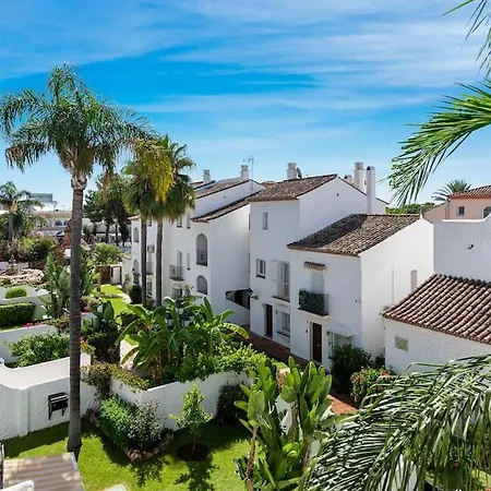 De 1 * Estepona